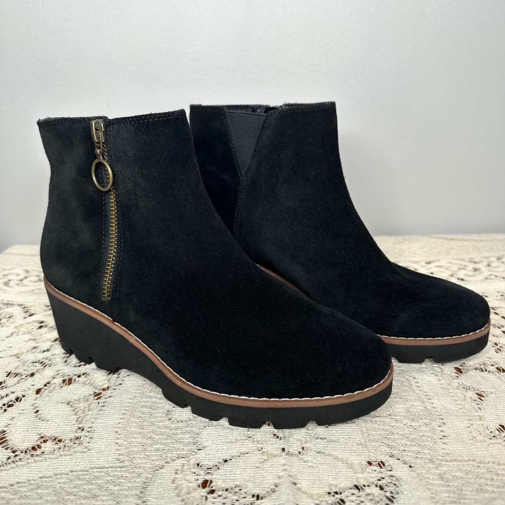 Vionic Hazal Black Suede Water Repellent Wedge Ankle Boots Womens 6.5 - Picture 2 of 11